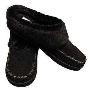 Cozy Faux Fur Upper 🖤